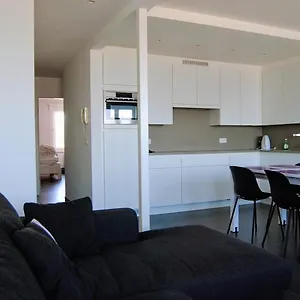 Appartement Modern Op De Zeedijk Met 2 Slaapkamers Te