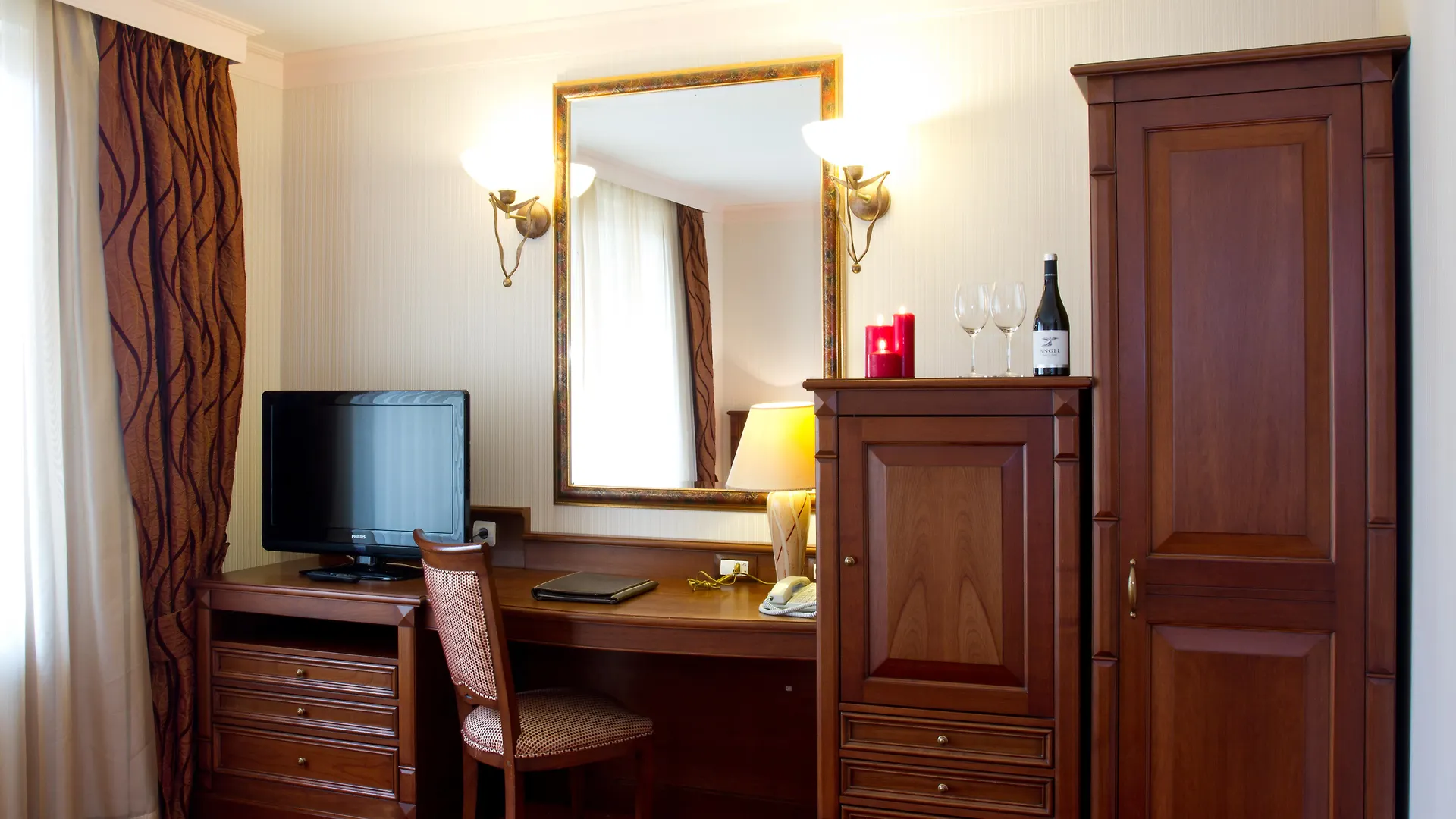 Crystal Palace Boutique Hotel Sofia 4*,  Bulgaria