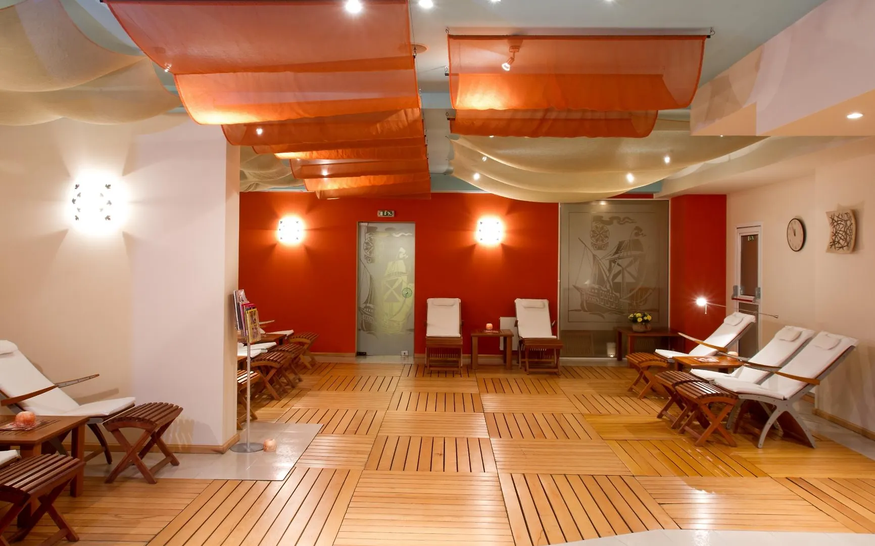 Crystal Palace Boutique Hotel Sofia 4*,