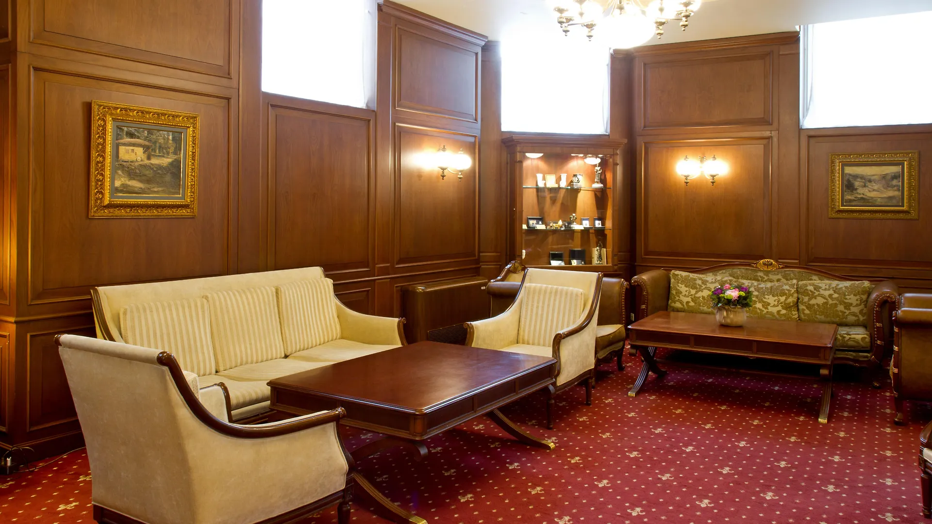 Crystal Palace Boutique Hotel Sofia 4*,